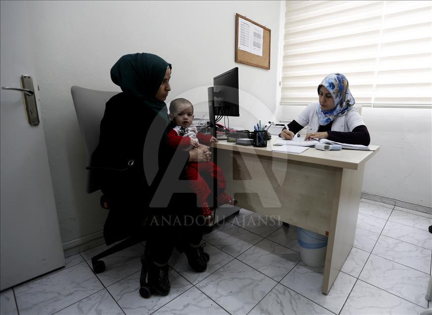 Suriyeli doktorlar yurttaşlarına hizmete başladı