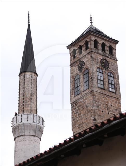 Saraybosna'daki kadim saat kulesinin yarım asırlık muvakkiti