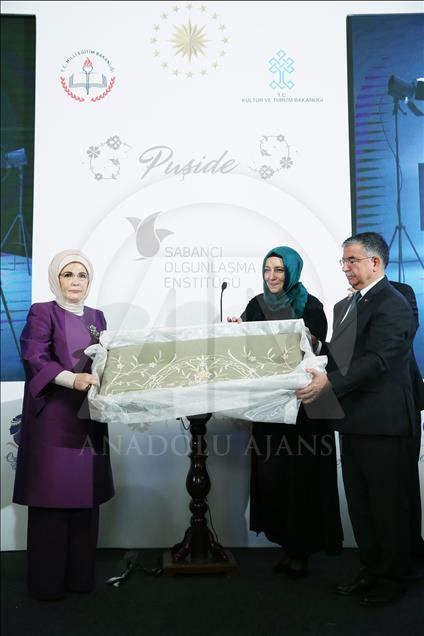 Cumhurbaşkanı Erdoğan’ın eşi Emine Erdoğan