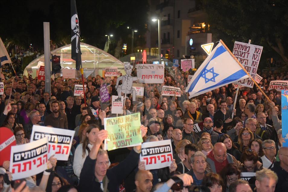 Des milliers d'Israéliens manifestent contre Netanyahu