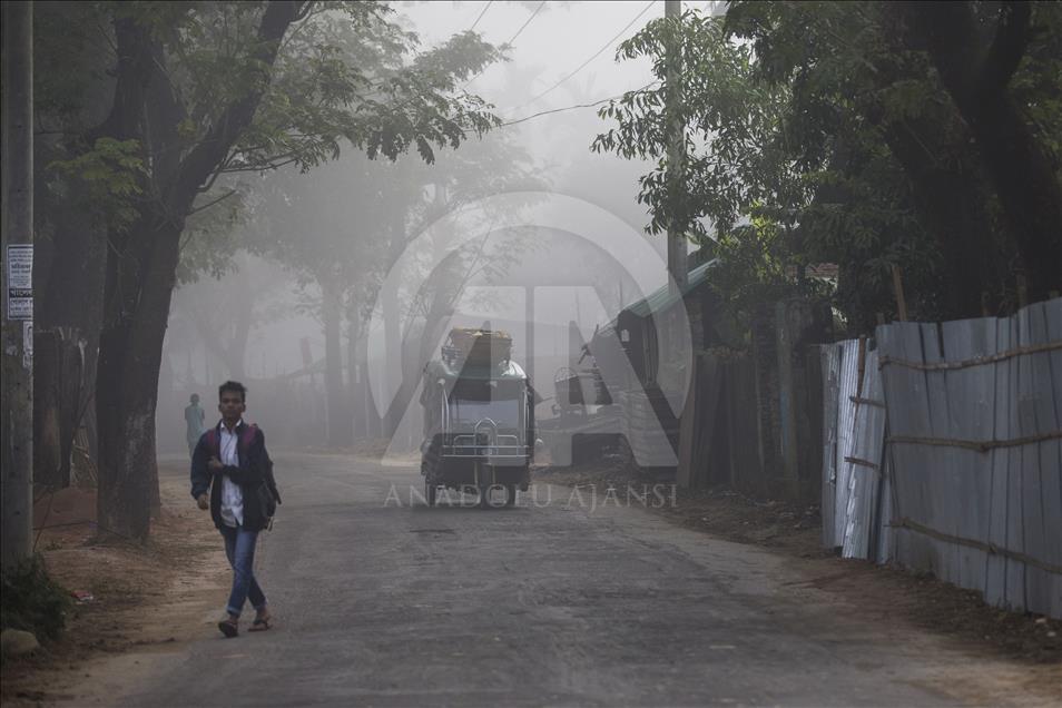 Cox's Bazar'da sisli sabah
