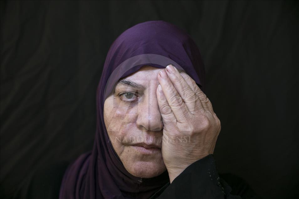 Syrian orphans show support to Syrian infant