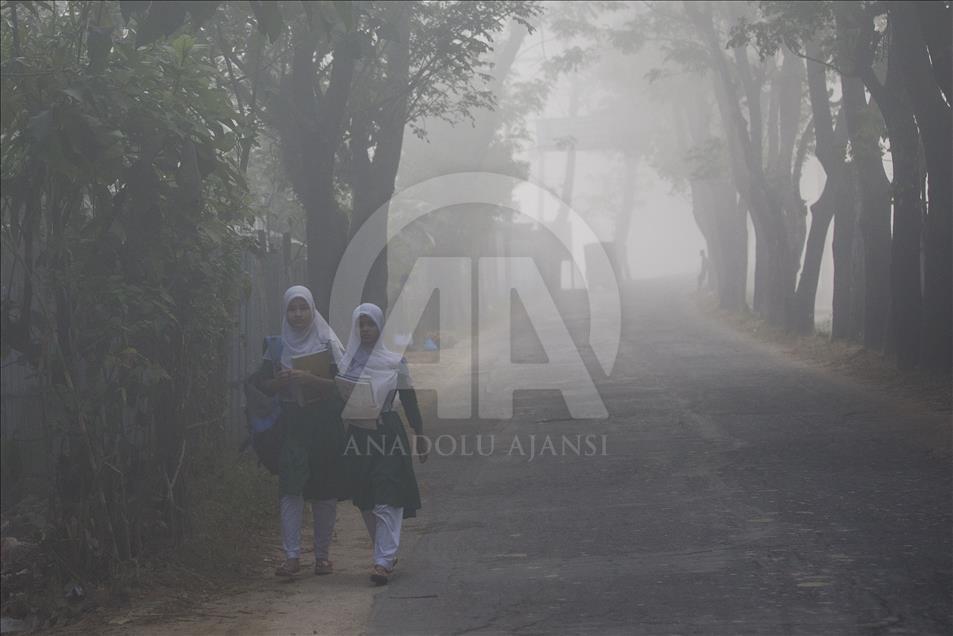 Cox's Bazar'da sisli sabah