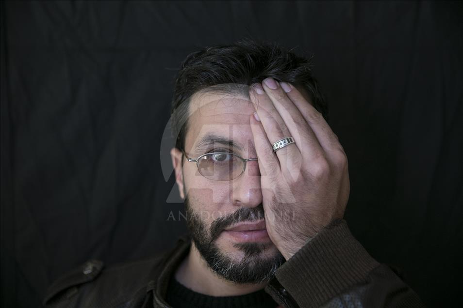 Syrian orphans show support to Syrian infant