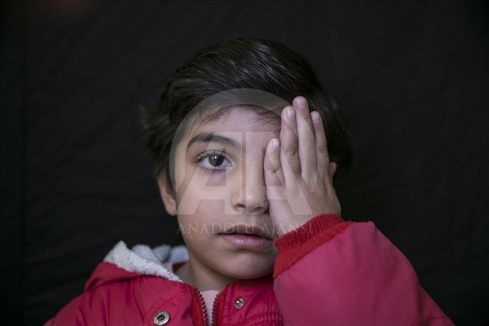 Syrian orphans show support to Syrian infant