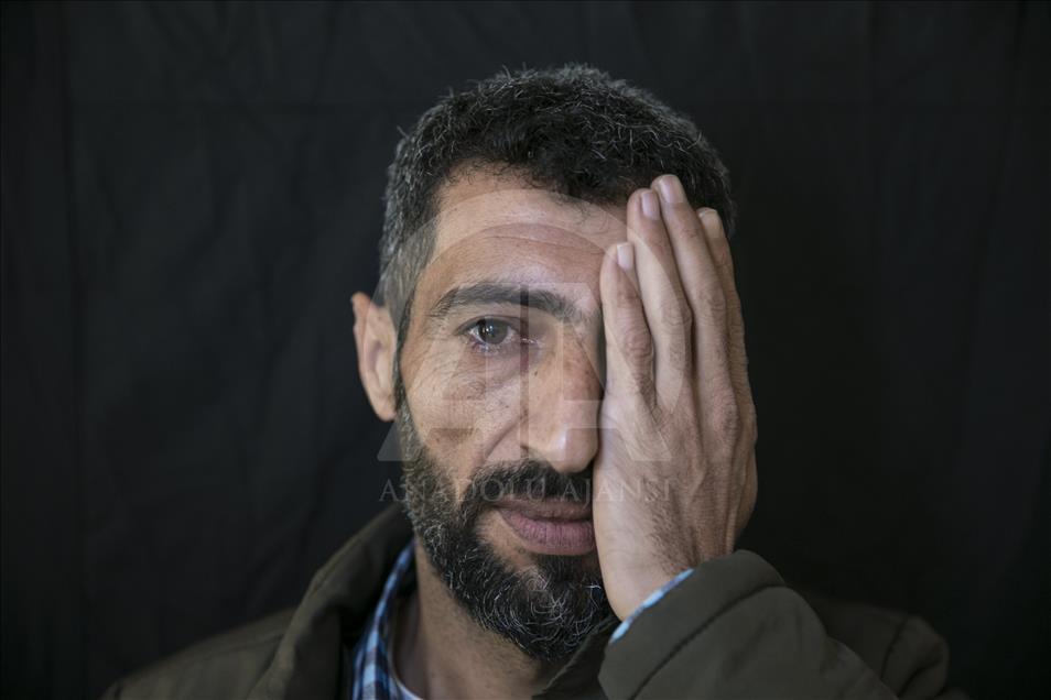 Syrian orphans show support to Syrian infant