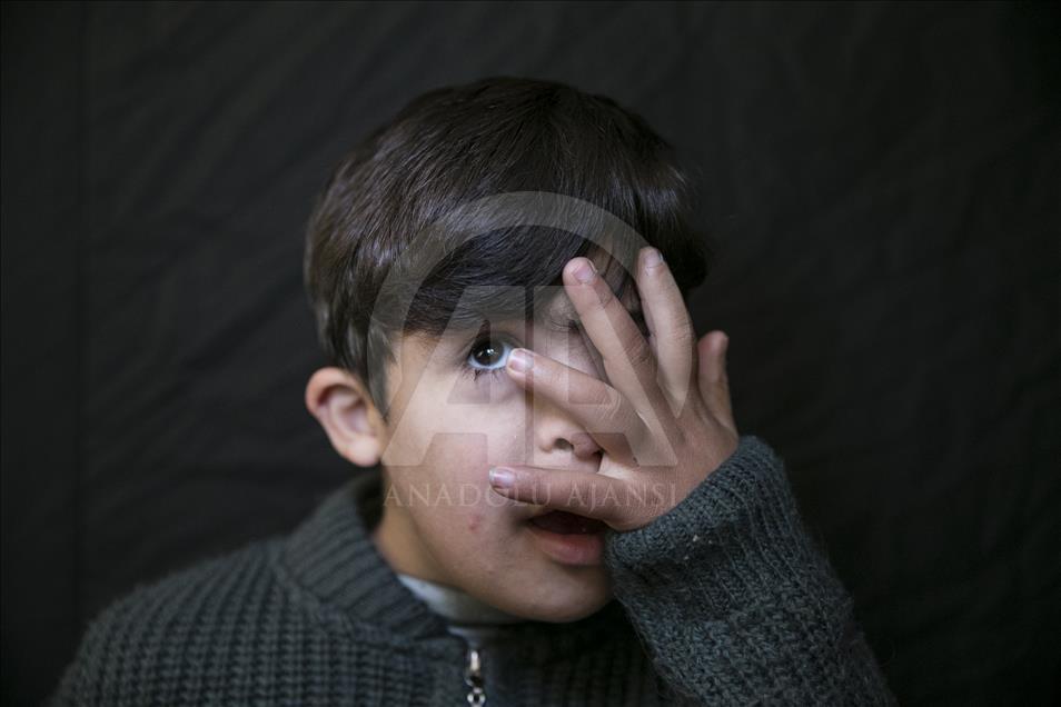 Syrian orphans show support to Syrian infant