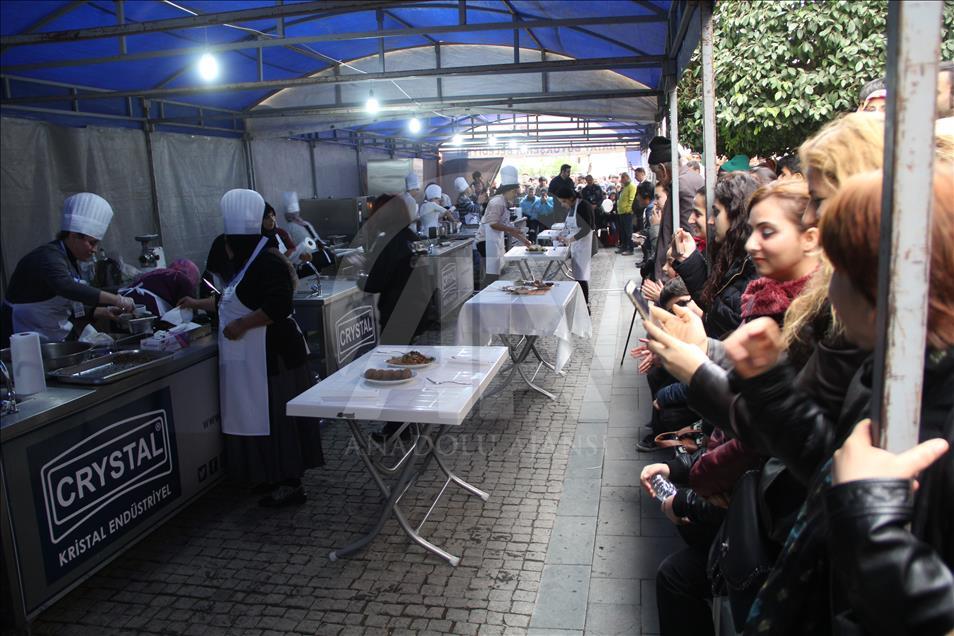 Gastronomi şehri Hatay'da yemek yarışması düzenlendi