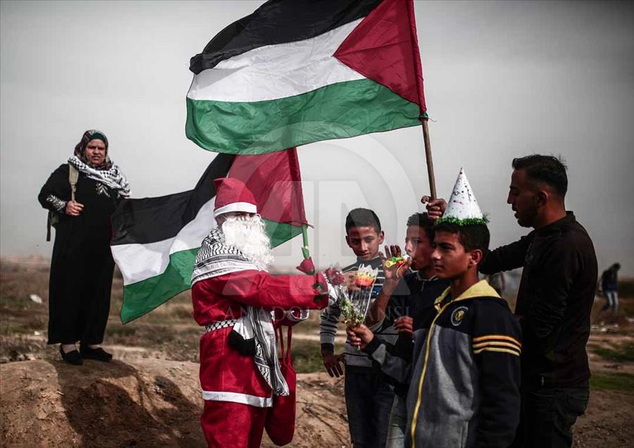 Papá Noel palestino fue herido por el ejército israelí en la frontera de Gaza