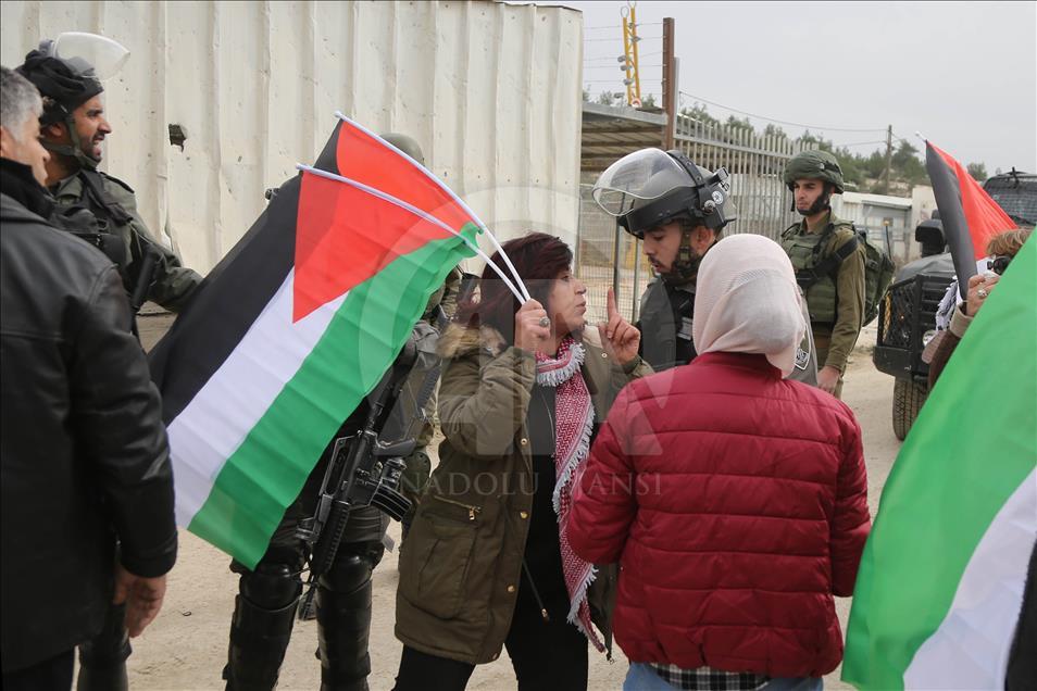 Demonstration In Support Of Jailed Palestinian Teen Ahed Al-Tamimi ...