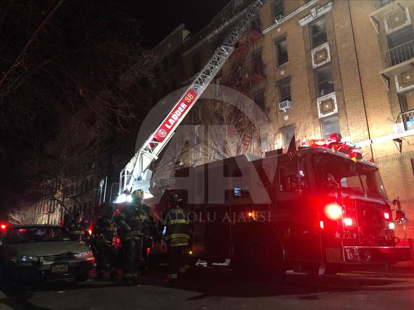 Massive Fire Breaks Out At New York Apartment Building Anadolu Ajansı