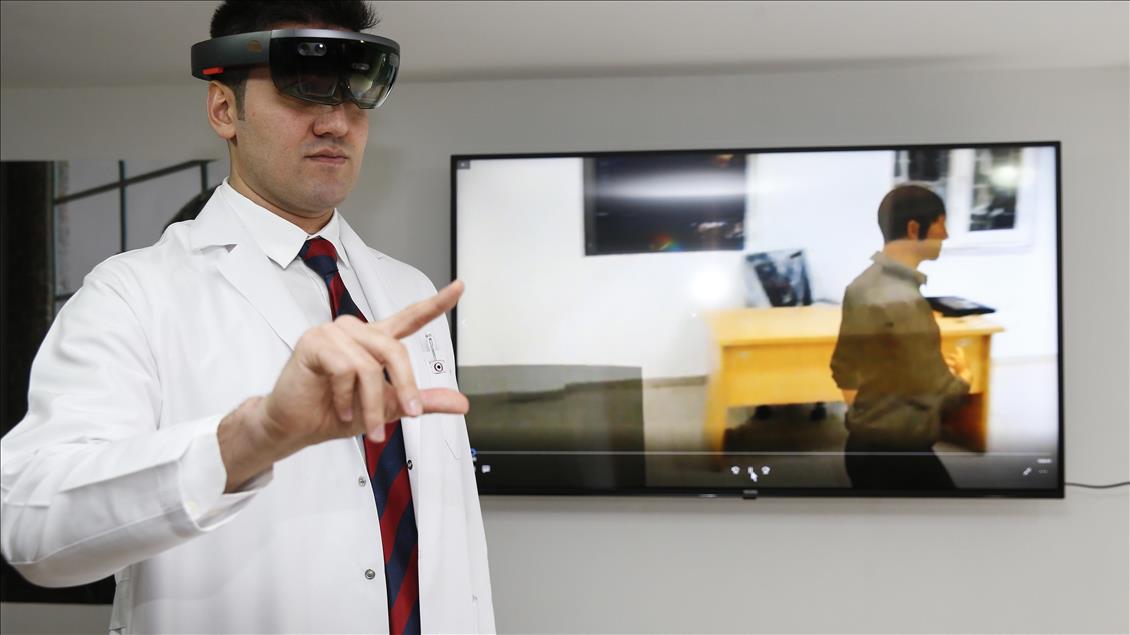 İÜ'de "Hologram Eğitim Laboratuvarı" açıldı