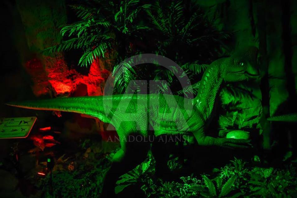 Parque temático de Jurassic Park en Chengdu, China