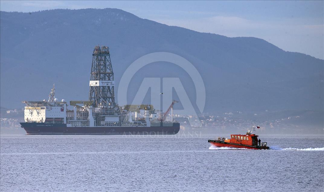 'Türkiye'nin ilk sondaj gemisi' Marmara Denizi'ne geldi