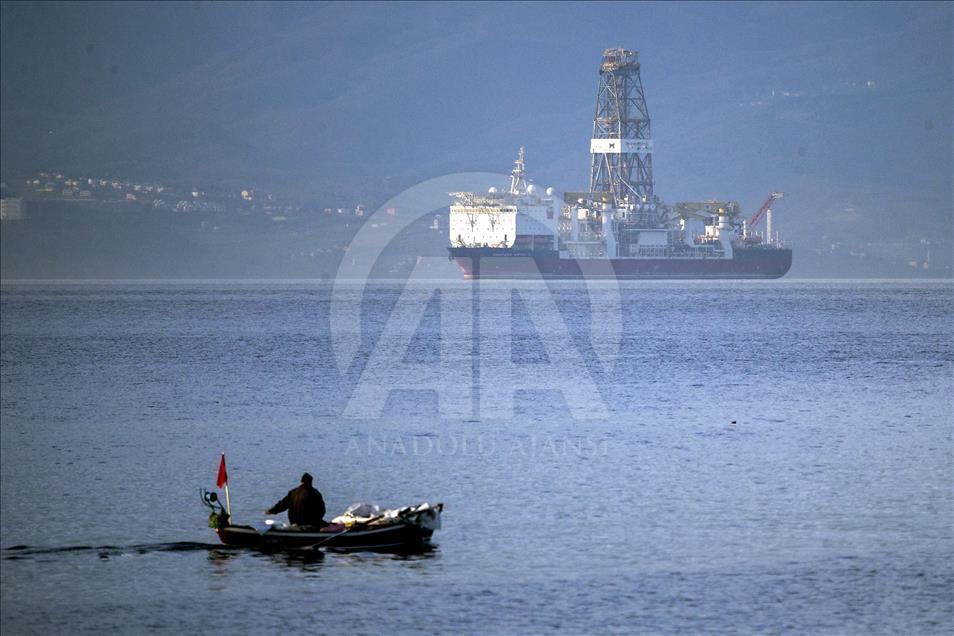 'Türkiye'nin ilk sondaj gemisi' Marmara Denizi'ne geldi
