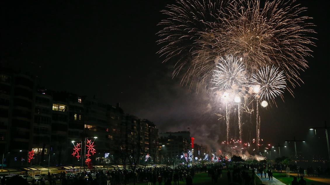 Yurtta yeni yıl kutlamaları - Anadolu Ajansı