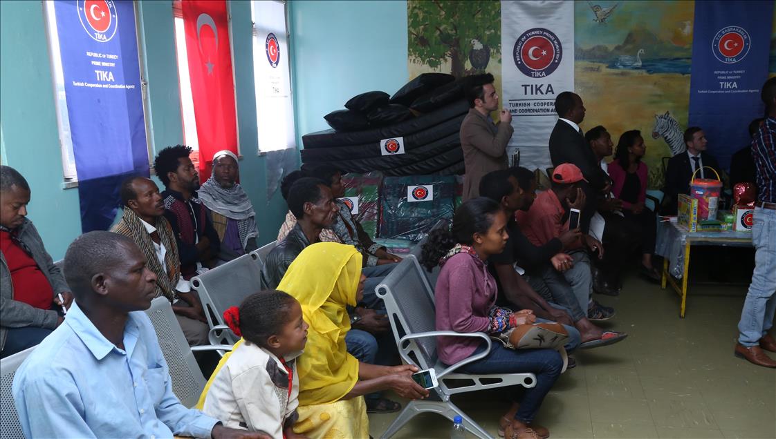 Etiyopyalı lösemili çocuklar TİKA ile güldü