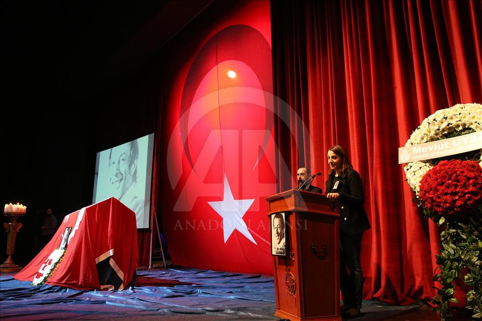 Münir Özkul son yolculuğuna uğurlanıyor