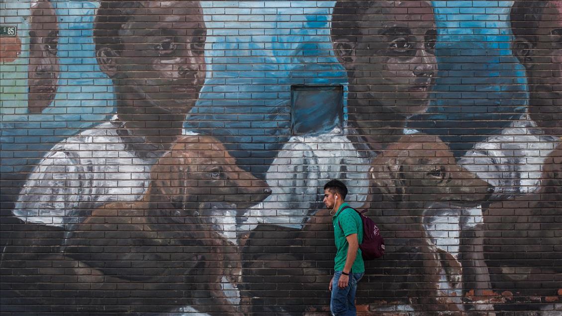 Seni yang terserak di dinding Bogota