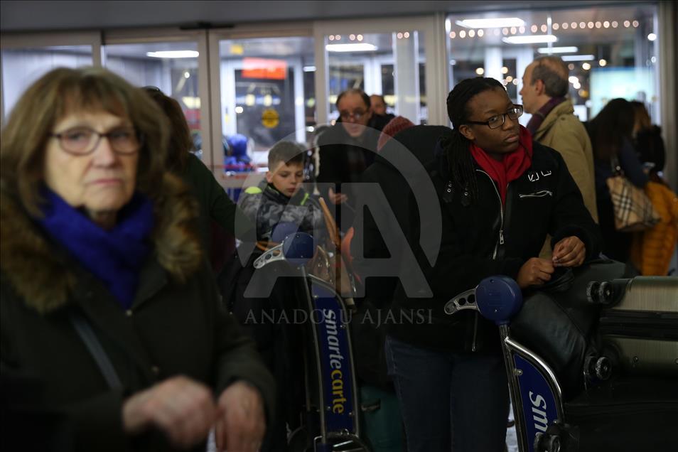 Frozen burst pipes cause flooding at the New York's JFK Airport
