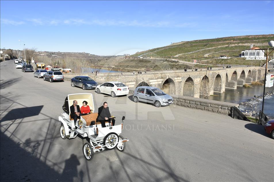 Elektrikli fayton tarihi Sur'da ilgi gördü