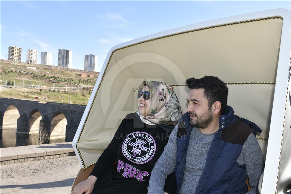 Elektrikli fayton tarihi Sur'da ilgi gördü