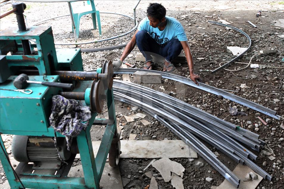 Bisnis kubah Pencari Surga