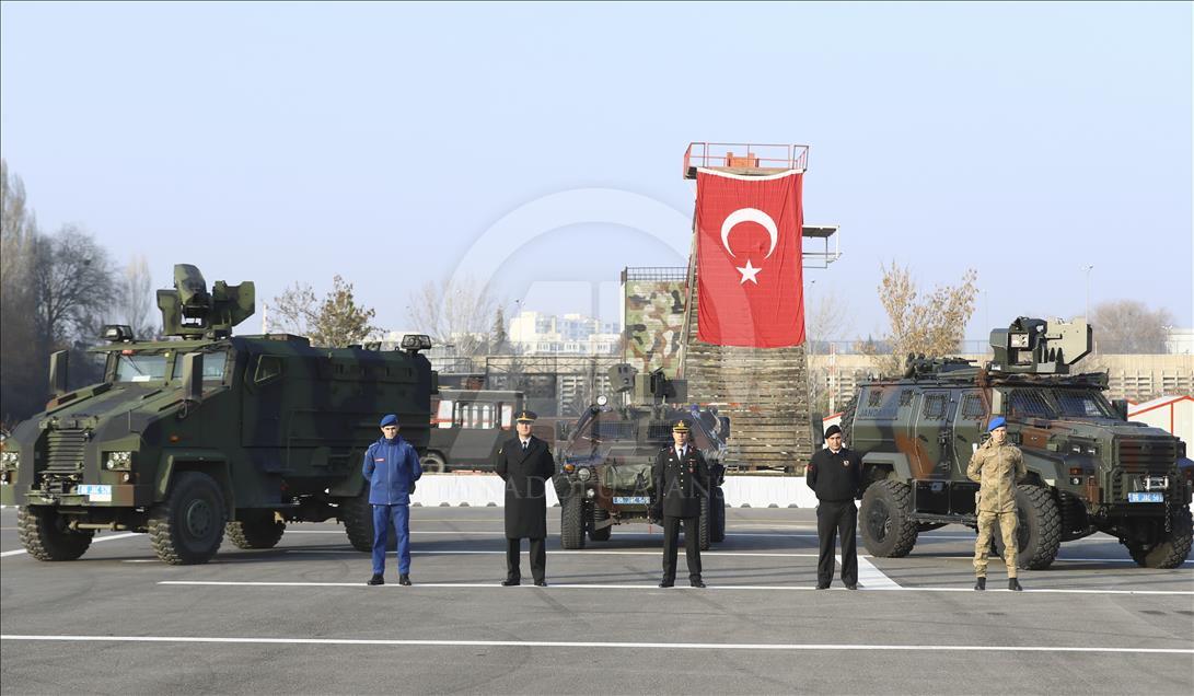 Jandarma yeni kıyafetleri ile görev başında