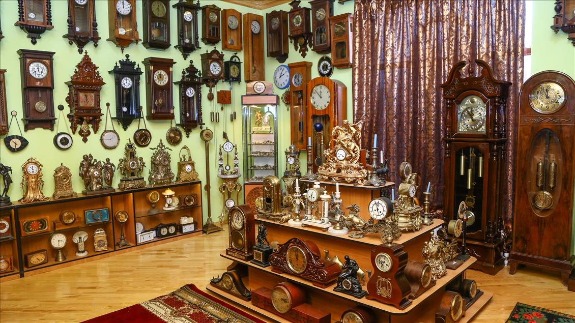 Житель Маштага мечтает превратить свой дом в музей часов