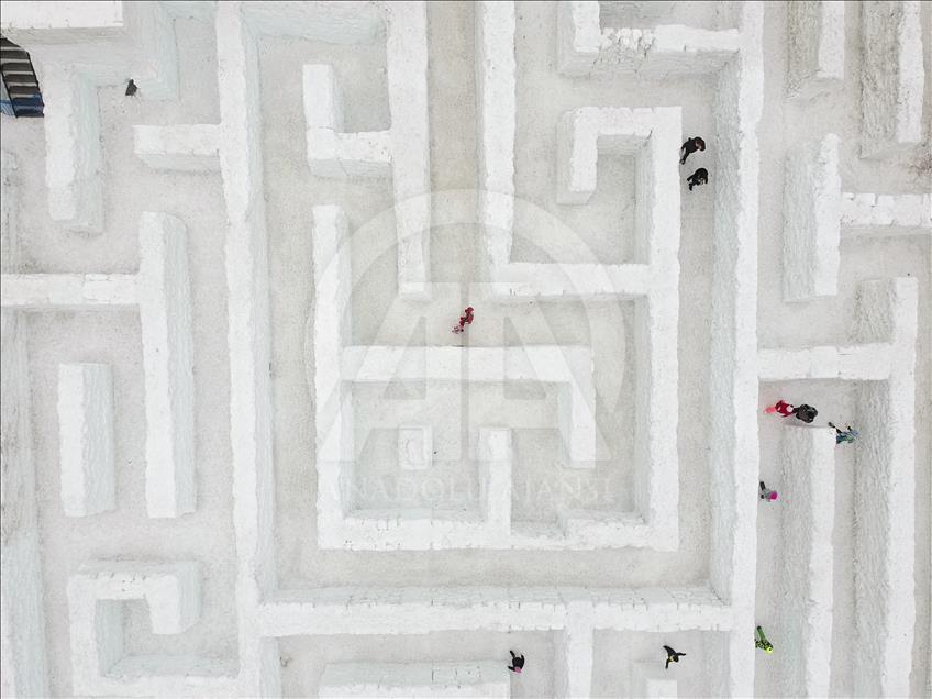 World's biggest snow maze draws visitors in Poland