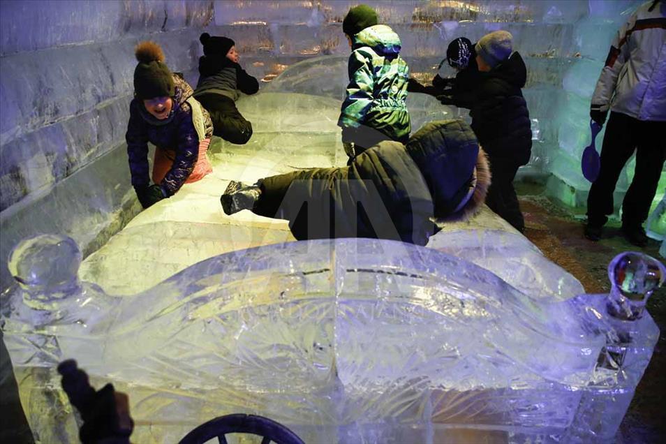 Rusia: Festival de esculturas en hielo homenajea a la Copa Mundial de Fútbol 2018