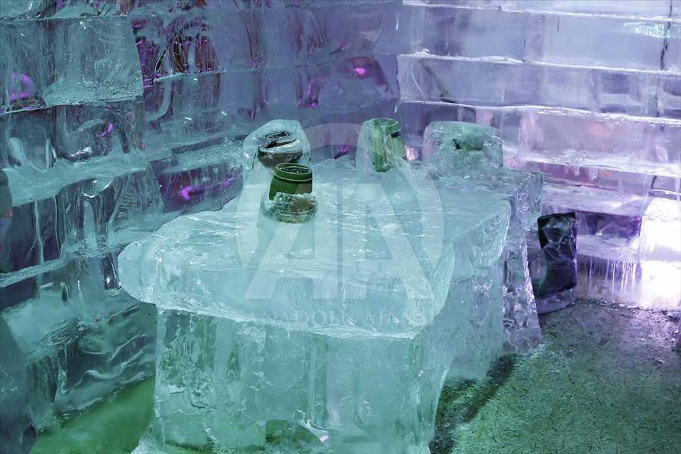 Rusia: Festival de esculturas en hielo homenajea a la Copa Mundial de Fútbol 2018