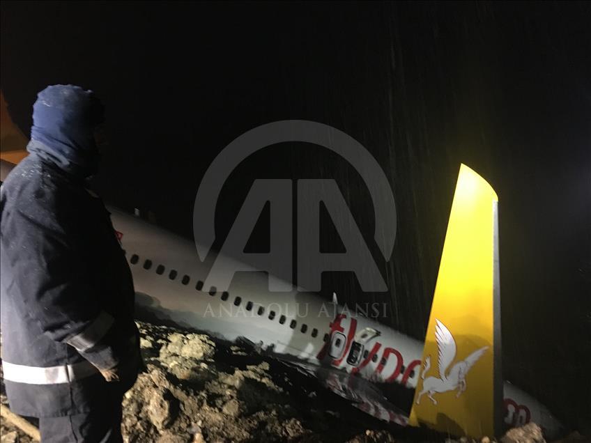 Trabzon Havalimanı'na inen uçak pistten çıktı