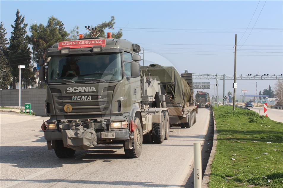 Suriye sınırına zırhlı araç sevkiyatı
