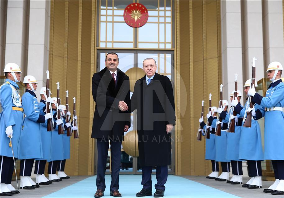 Turquie: Erdogan accueille al-Thani à Ankara
