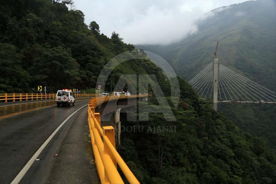Imágenes aéreas del puente Chirajara que colapsó en Colombia