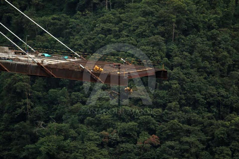 Imágenes aéreas del puente Chirajara que colapsó en Colombia