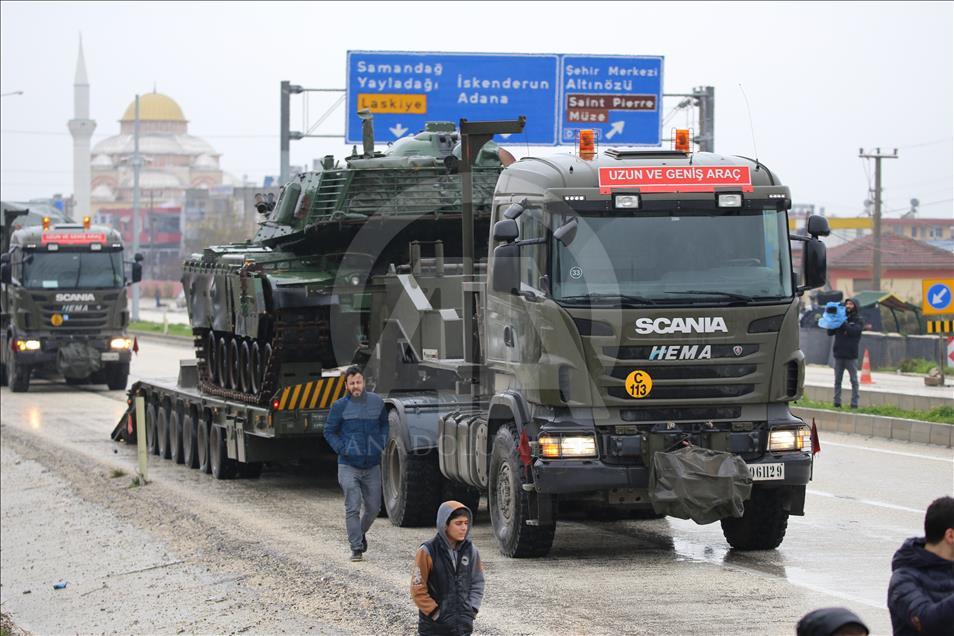 Turkey continues to dispatch military trucks to Syrian border