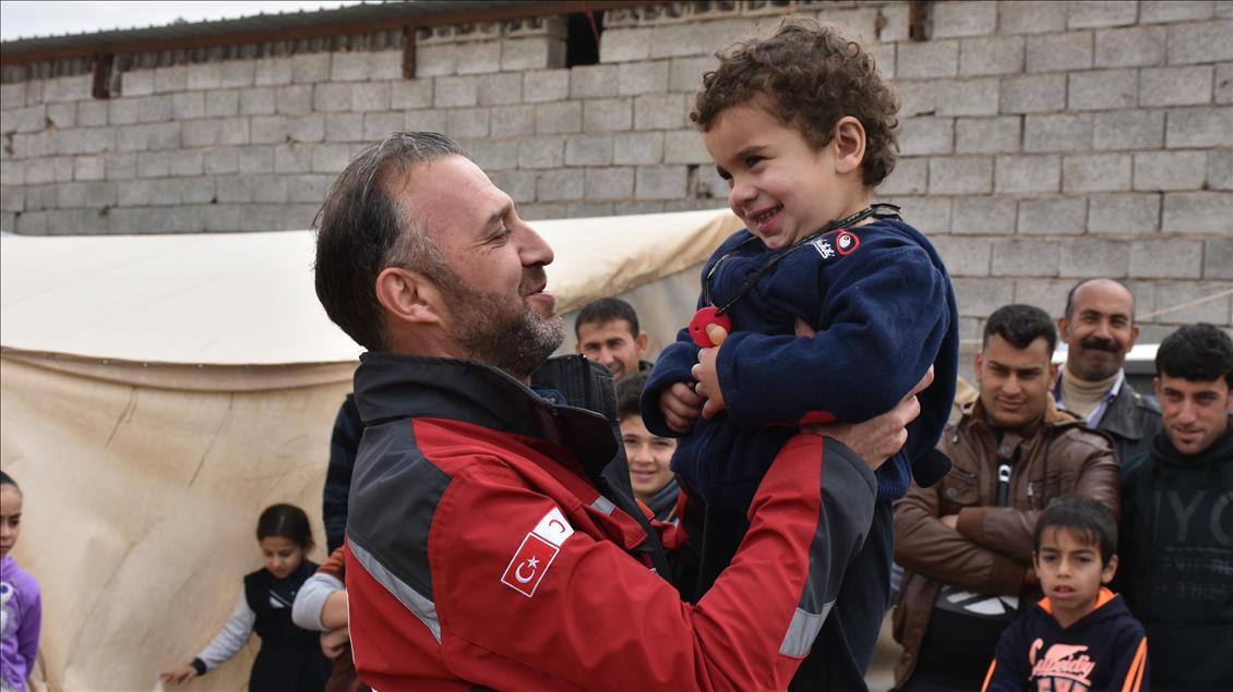 ادامه کمک هلال احمر ترکیه به آوارگان عراقی 
