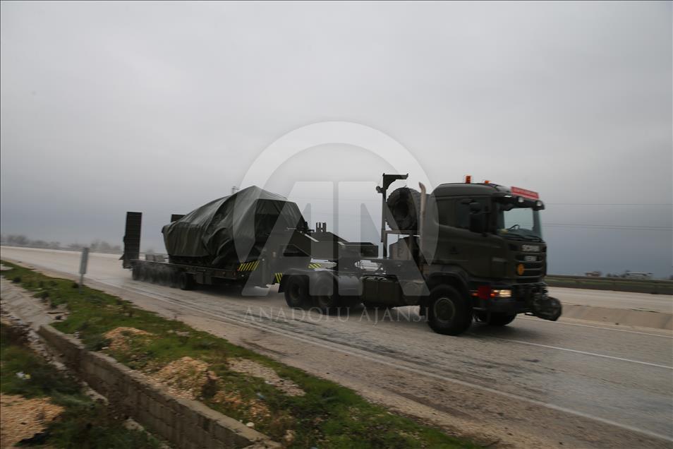 Turkey continues to dispatch military trucks to Syrian border