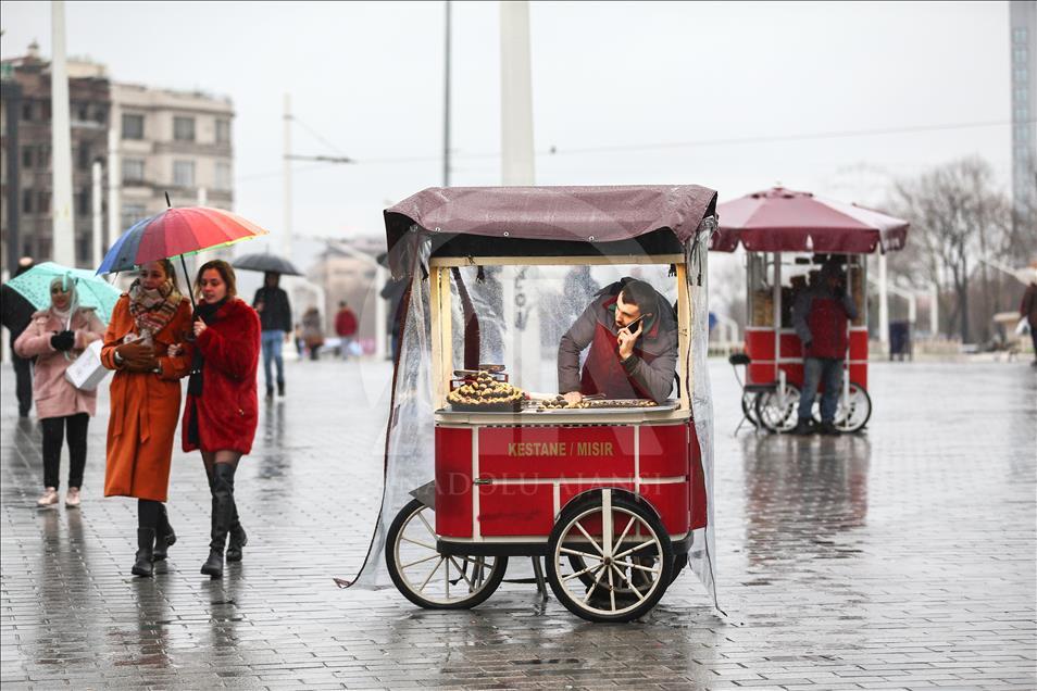 Istanbul receives heavy rainfall 