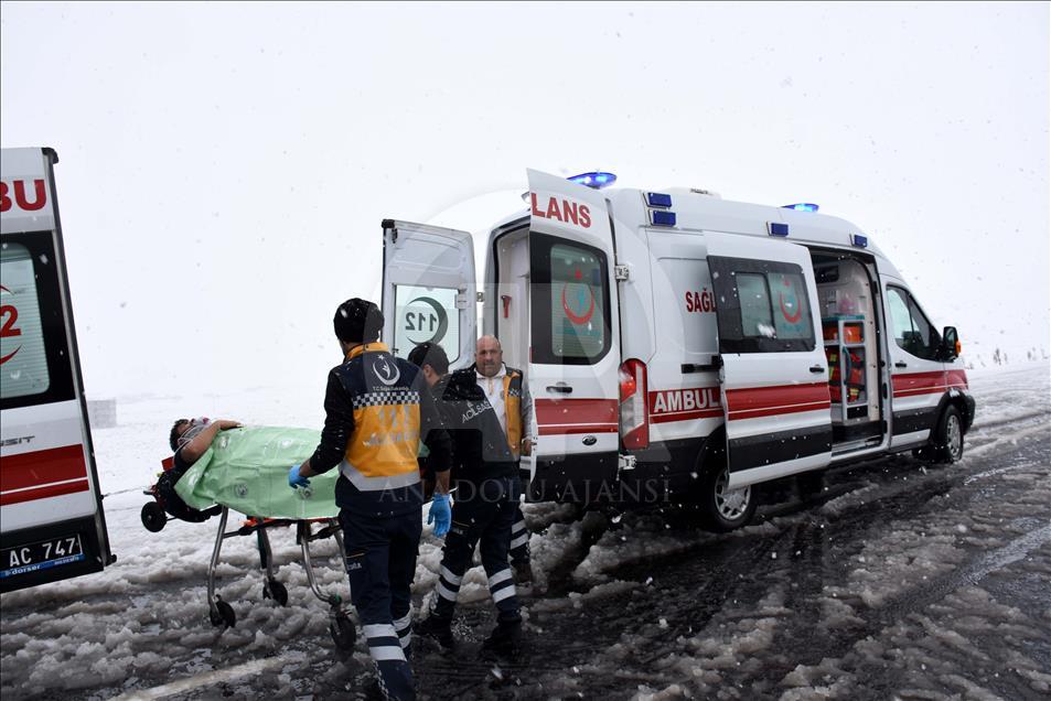 Muş'ta yolcu otobüsü devrildi: 6 ölü, 29 yaralı
