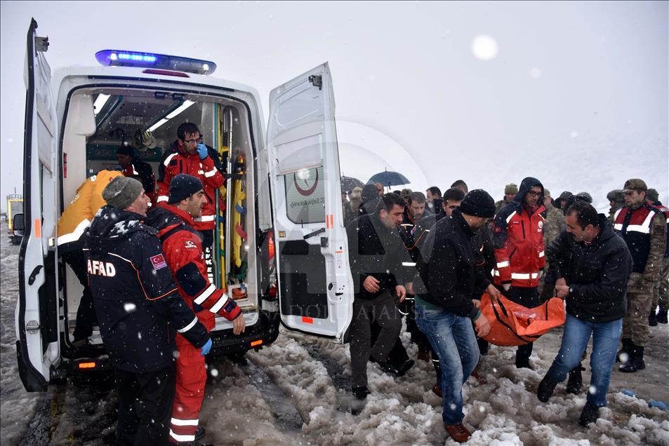 Muş'ta yolcu otobüsü devrildi: 6 ölü, 29 yaralı