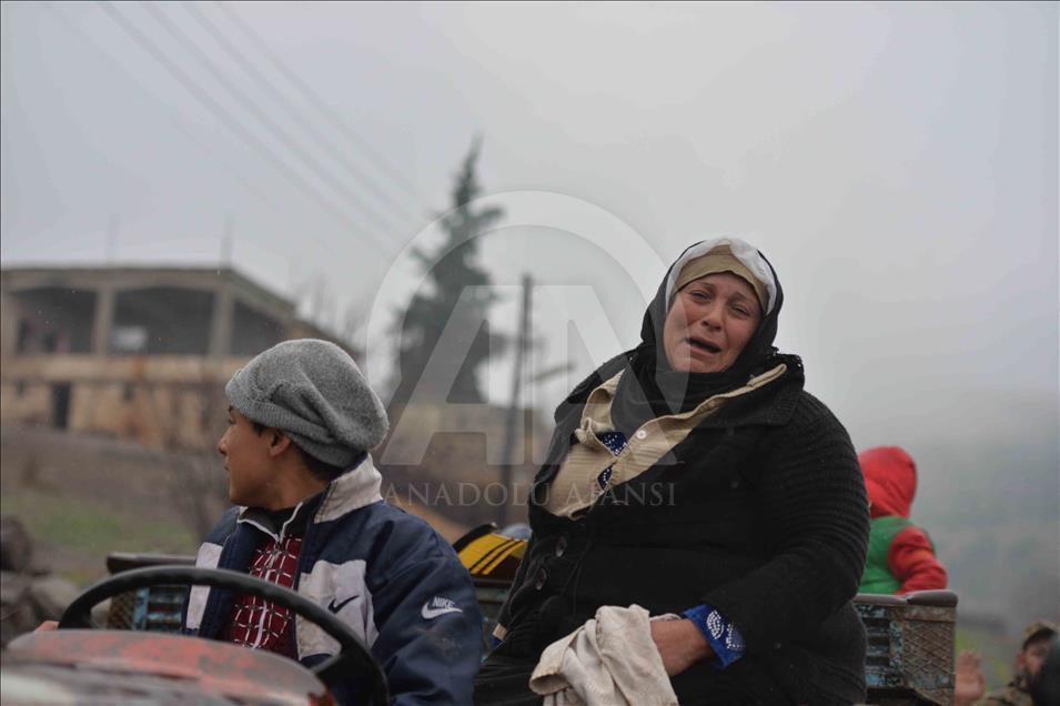 Afrin, Sirija - 23. januar 2018:  Mještani se vraćaju u selo S
