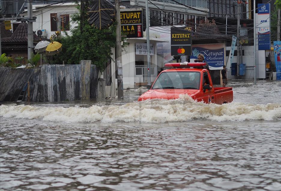 Banjir Genangi Denpasar - Anadolu Agency