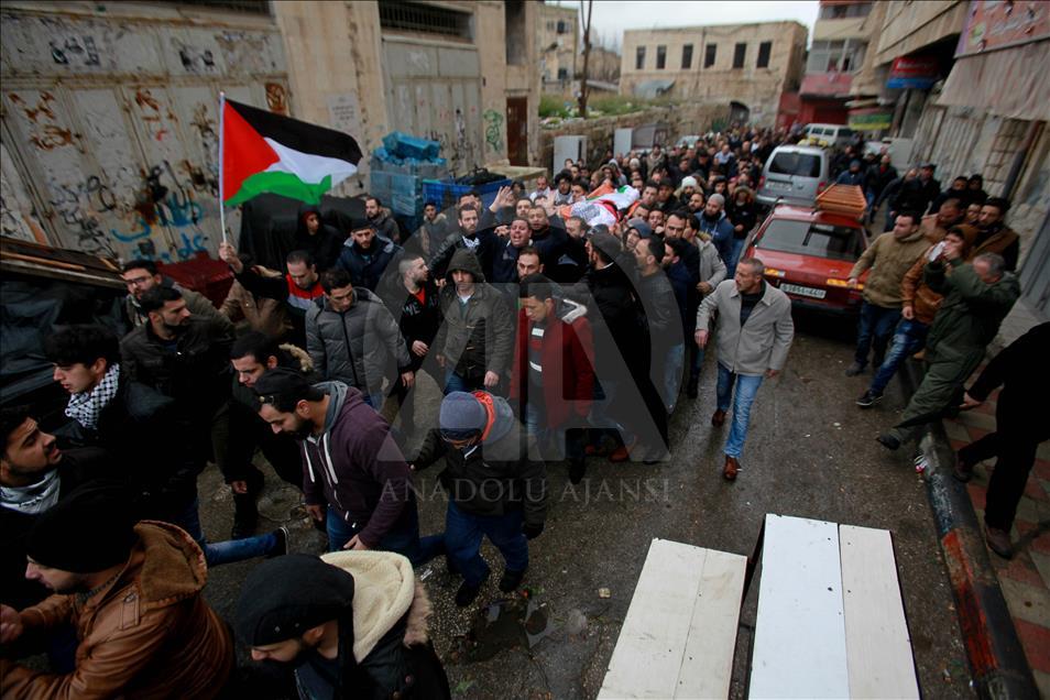 İsrail hapishanesinde ölen Filistinliye cenaze töreni