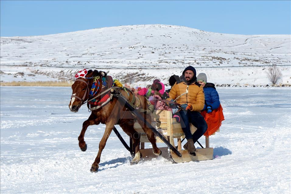 "Doğu Ekspresi" Kars turizmine canlılık getirdi

