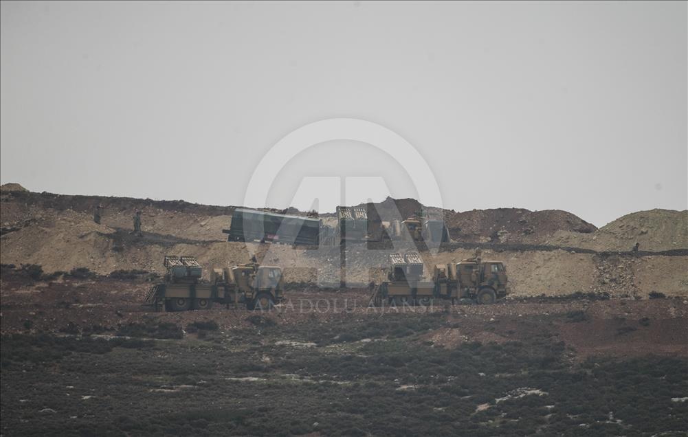 Suriye sınırına yerleştirilen çoklu roketatarlarla terörist hedeflere atış yapıldı