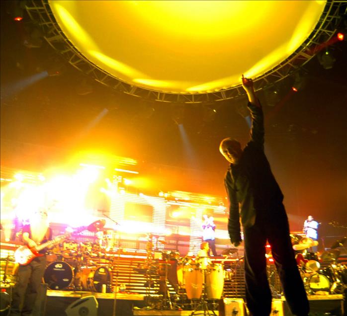 PHIL COLLINS KONSERI