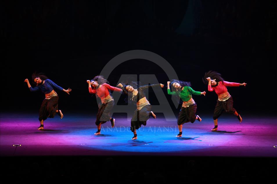 Taj Express : The Bollywood Musical di Istanbul